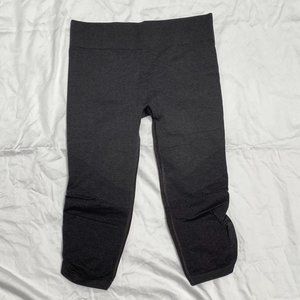 Ivivva crop leggings